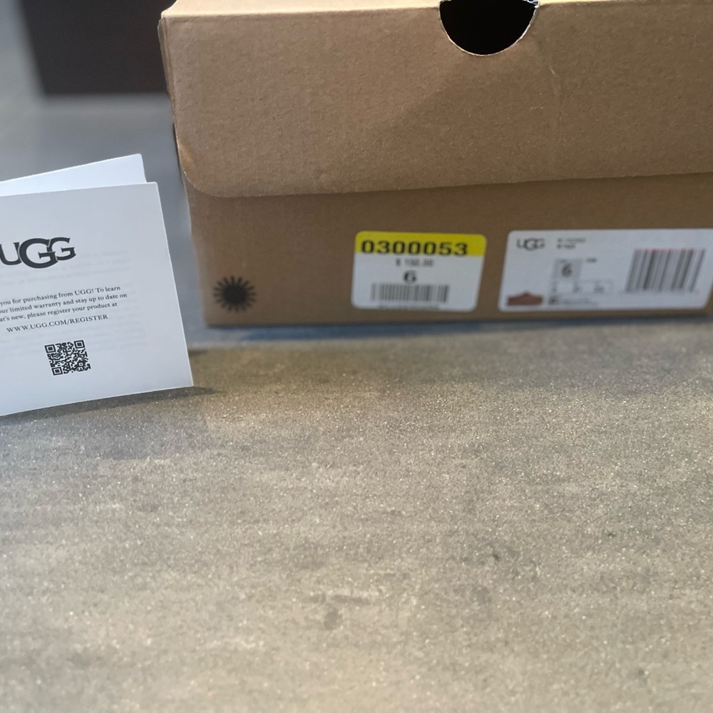 UGG Tazz womens size 6 - Picture 6 of 6